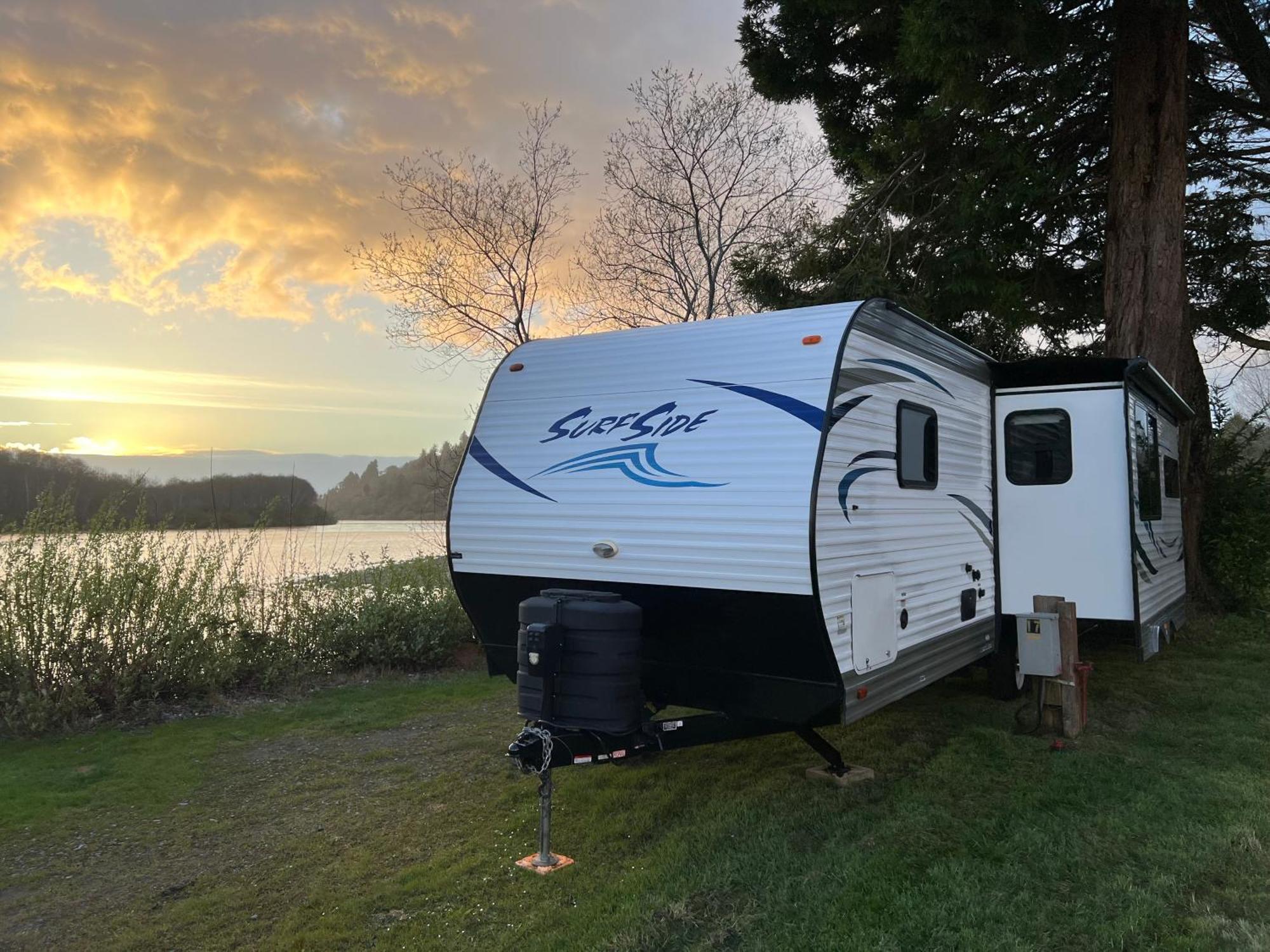 Surfside Glamping Camper Hotel Klamath Buitenkant foto