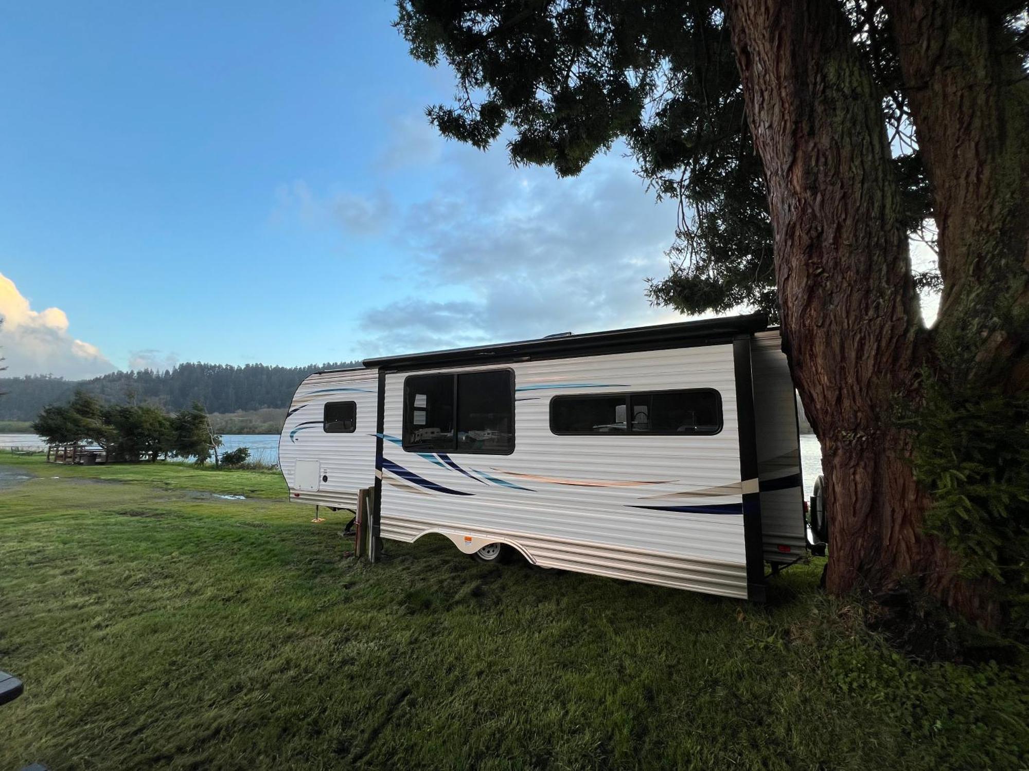 Surfside Glamping Camper Hotel Klamath Buitenkant foto